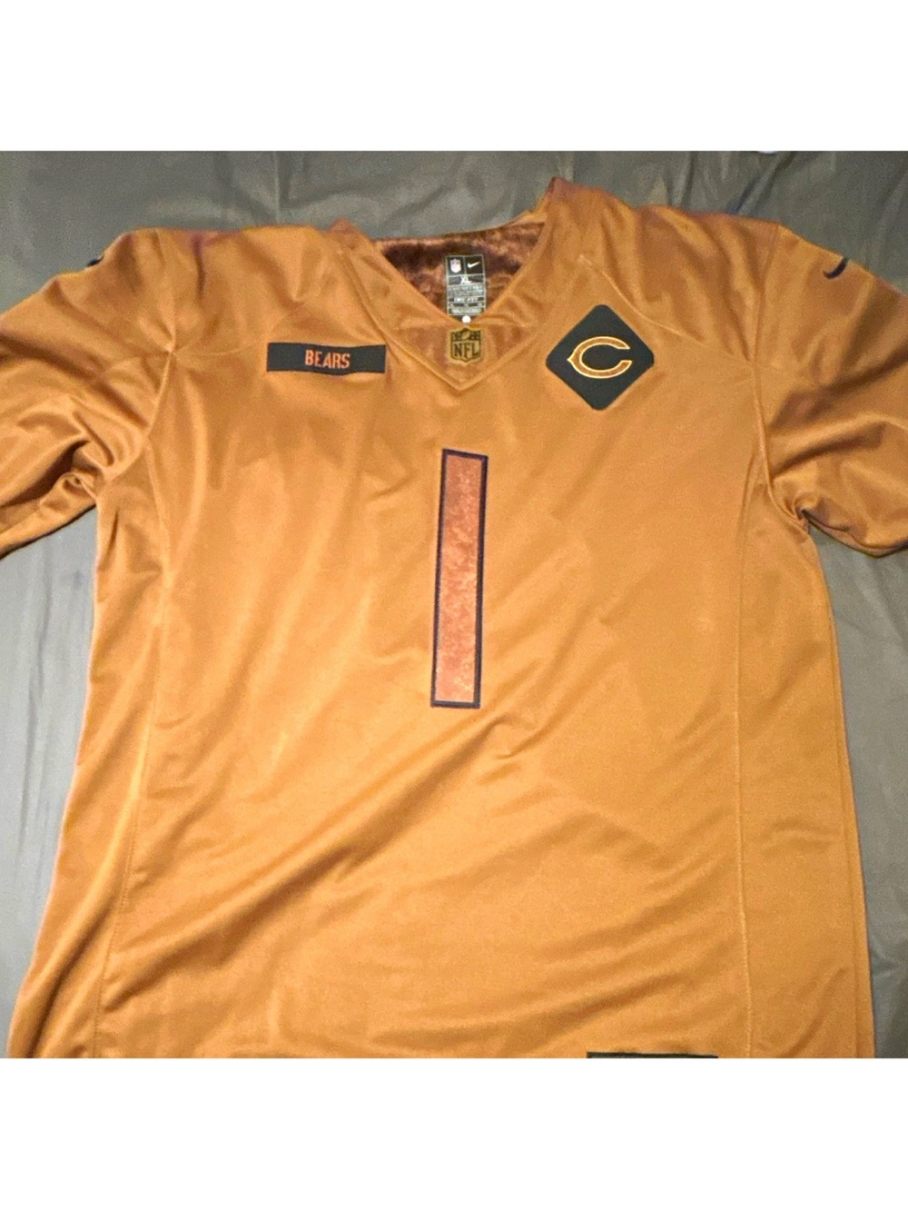 Nike Chicago Bears Justin Fields #1 Salute to Service Tan Jersey Men's XL